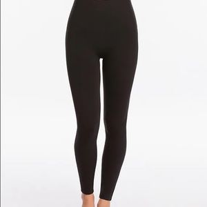 SPANX Look At Me Now Seamless Legging